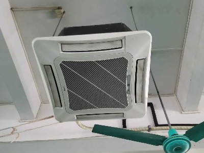 专业回收旧设备空调电器制冷机收购 商用风管机回收酒店商超用