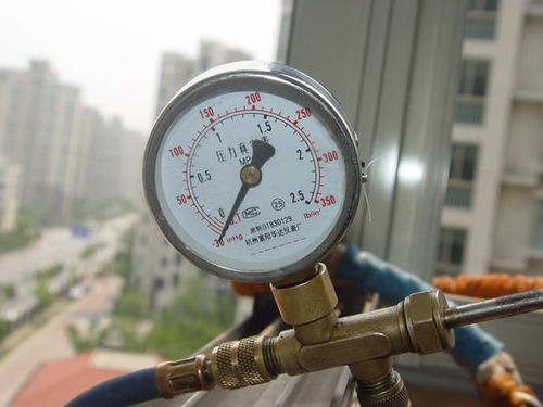 为什么中央空调要抽真空？