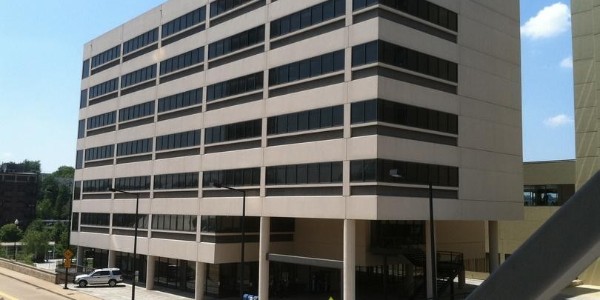 办公楼安装新风安装麻烦吗？