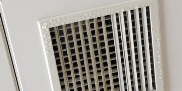 中央空调在使用的时候，怎么会滴水？