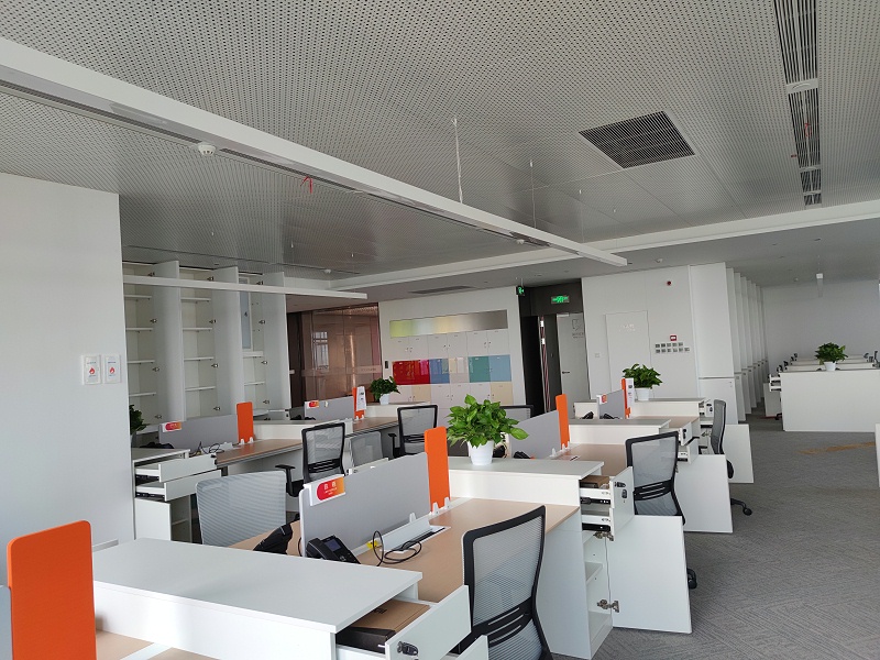 中央空调安装有“套路”，选择越邦机电，我们将为您提供高品质的产品，同时保证合理设计，标准规范化安装，有效保障后期运行稳定性和良好的使用体验。如果您有相关中央空调安装、中央空调节能改造、中央空气净化、中央空调维护保养、热水净水、新风排风、空气能等业务上的问题，可以咨询我们的在线客服，或者直接拨打我们的免费热线电话400-6969-298或199-0169-9929，我们将竭诚为您服务。 越邦机电原创文章，抄袭必究，转载请注明出处并附带本文链接